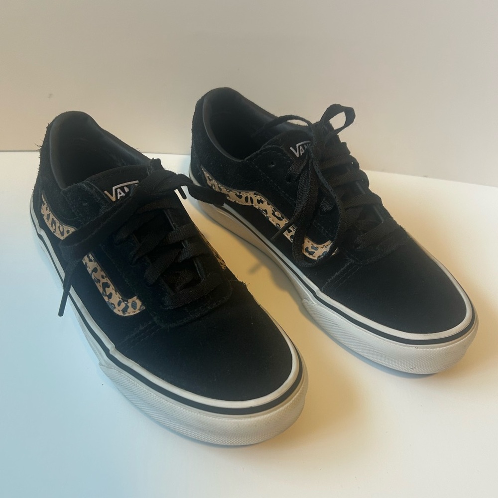Vans Old Skool Black and Leopard Low Top Sz 2.5 kids